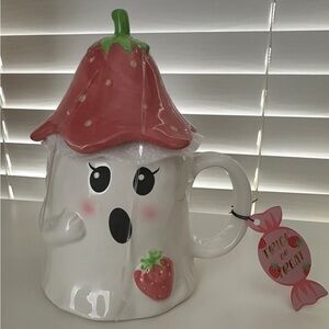 Adorable Ghost Mug with Strawberry Lid